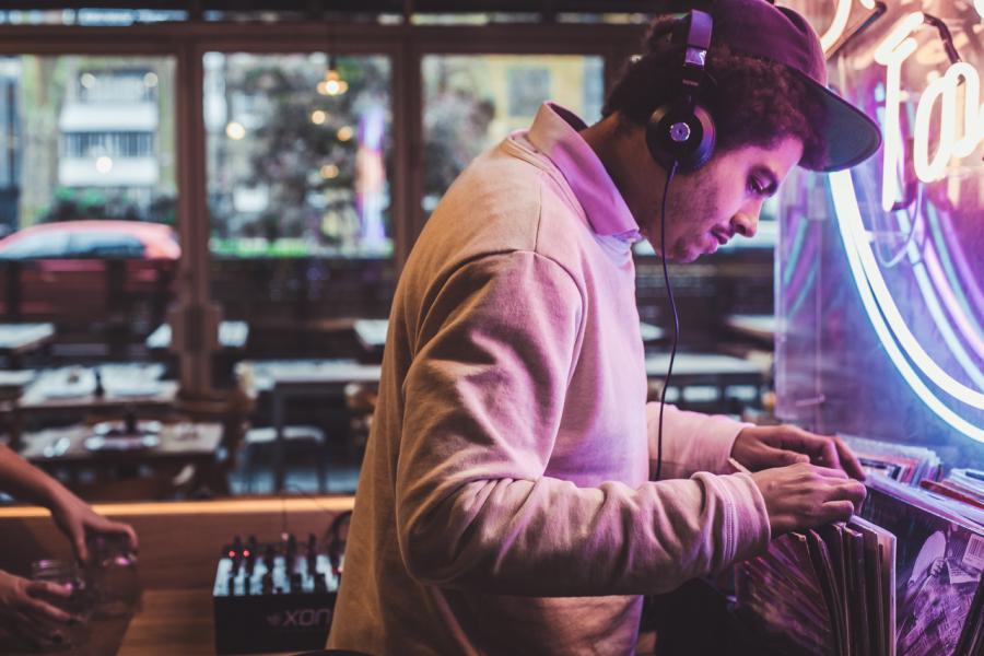 Smokey Tails restaurant launches at Hoxton Square Bar & Kitchen - TNT ... Smokey Tails restaurant launches at Hoxton Square Bar & Kitchen - TNT ...