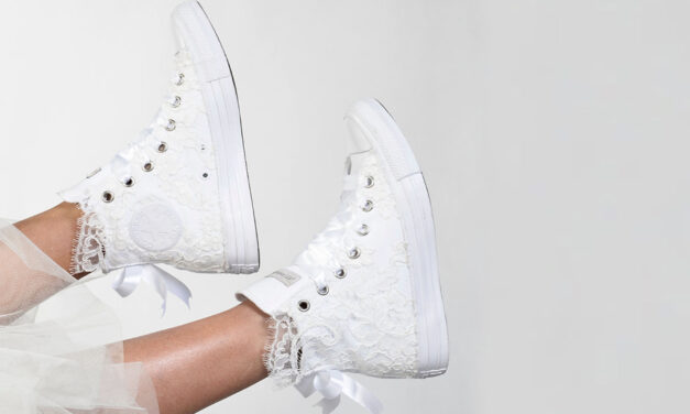 How to pair customised sneakers? Tips for effortless style