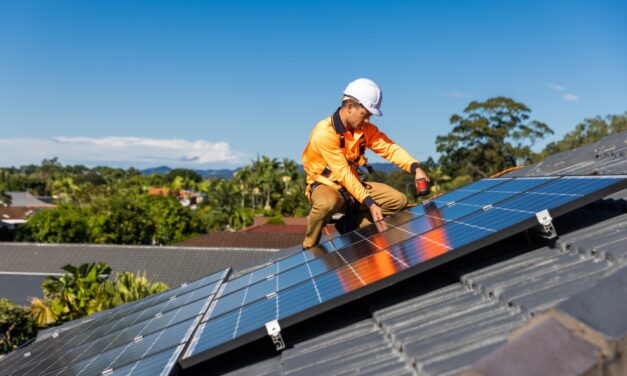 How 5 Solar Giants Compare Based on 5 Deciding Factors