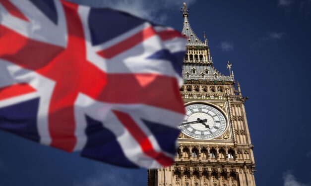 Top 10 UK Travel Destinations for Slot Game Enthusiasts