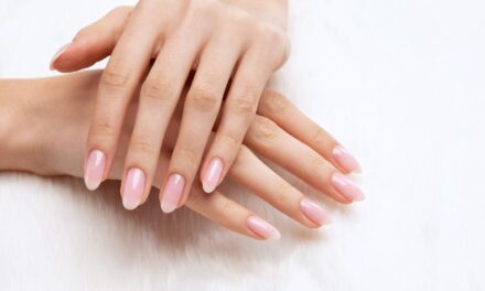 What’s the Best Way to Prep Your Nails for Long-Lasting Press-Ons: Top 5 Expert Tips