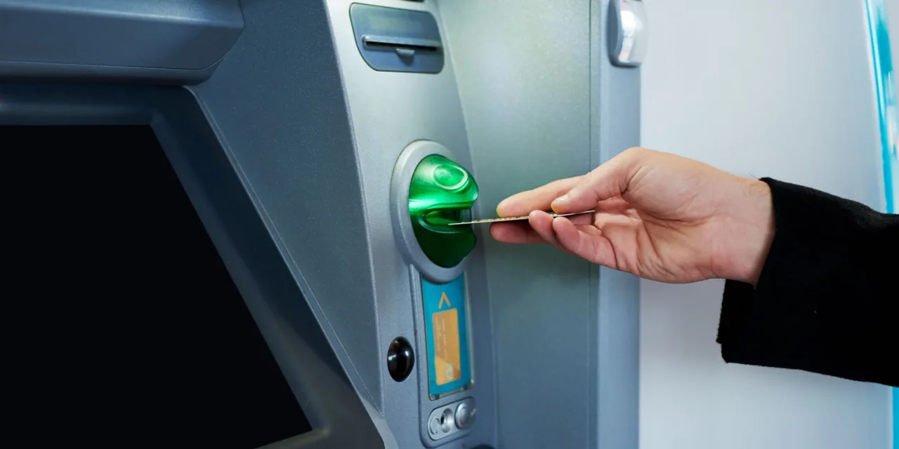 How to Choose the Right Checking Account for Your Lifestyle