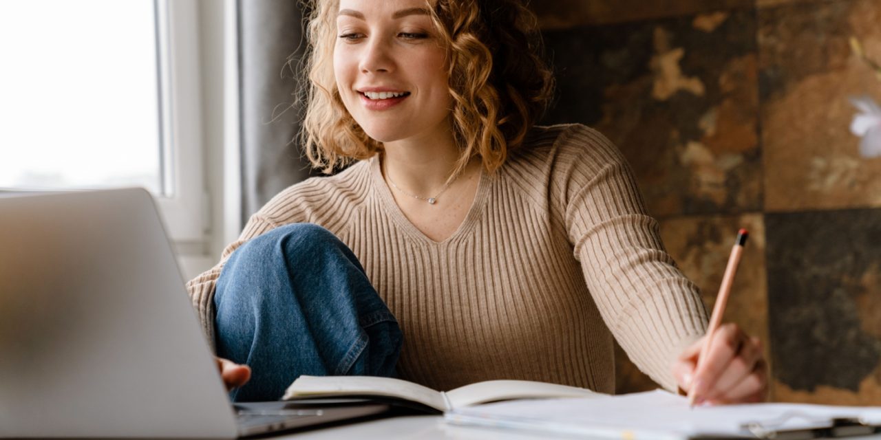 Digital Tools and Student Research: How Technology is Reshaping Academic Work