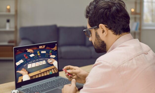 How has the internet impacted the development of online casinos?