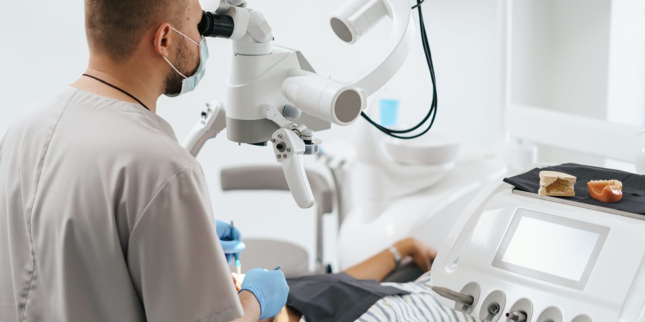 How Dental Practices Are Embracing New Technology