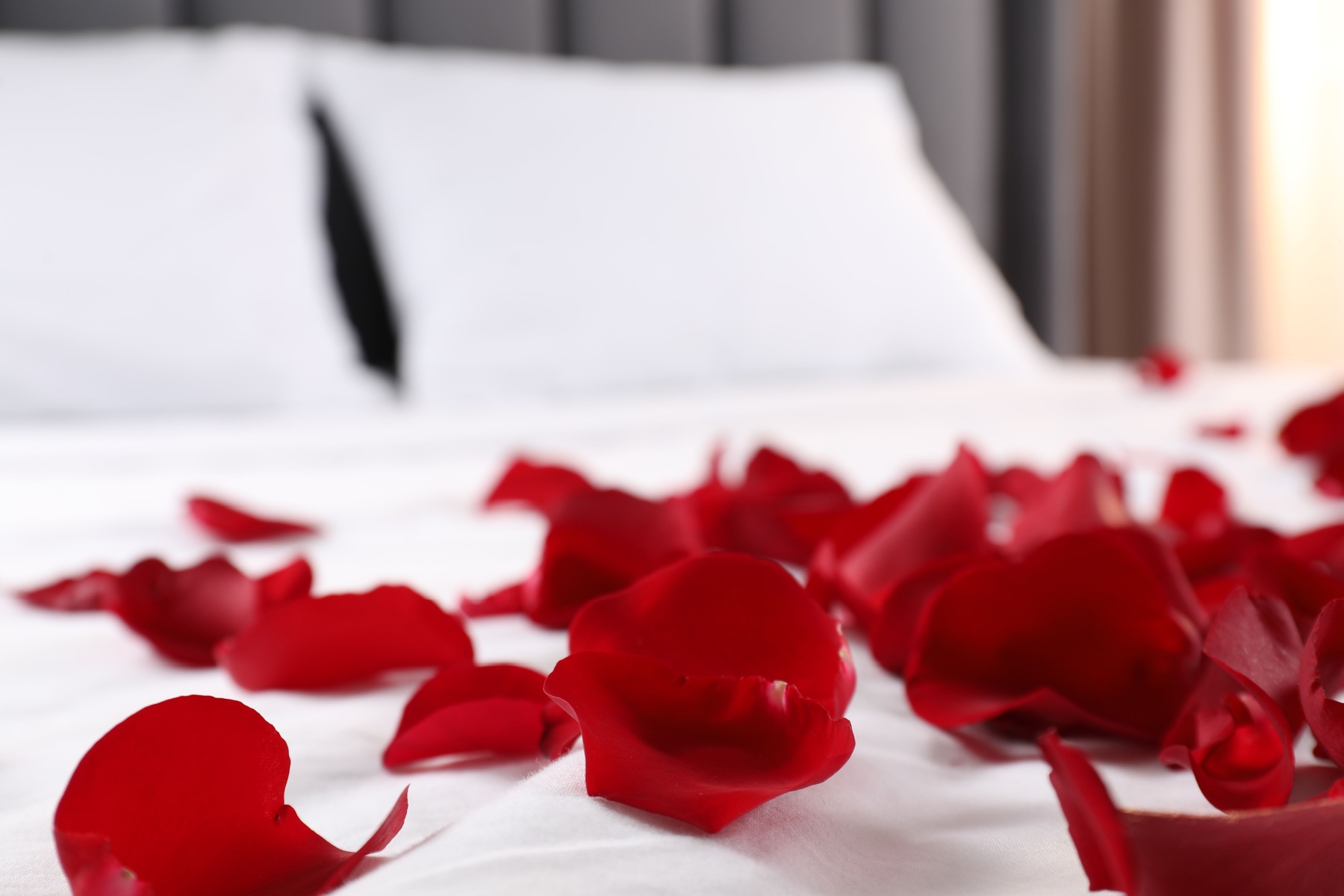 tntmagazine.com - Damo Walsh - Romantic Hotels in London for Valentine's 2026