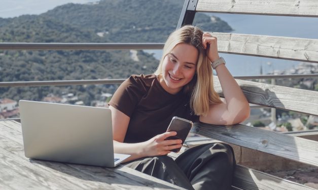 How to Earn Money While Travelling Without Working in Hospitality or Tourism