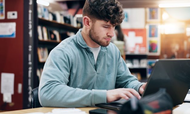 How universities are using smart lockers to modernize campus device management