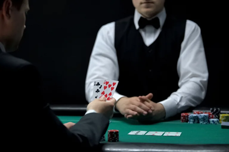 Transferable Skills You Can Take From Poker Into Your Career
