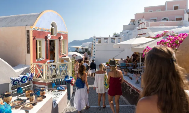 Greece Clamps Down on Santorini Crowds