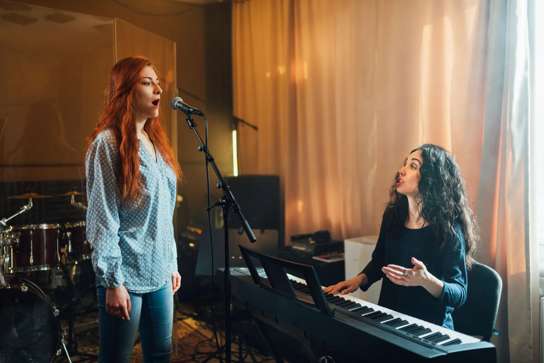 How Singing Lessons Can Help You Connect with Locals While Travelling