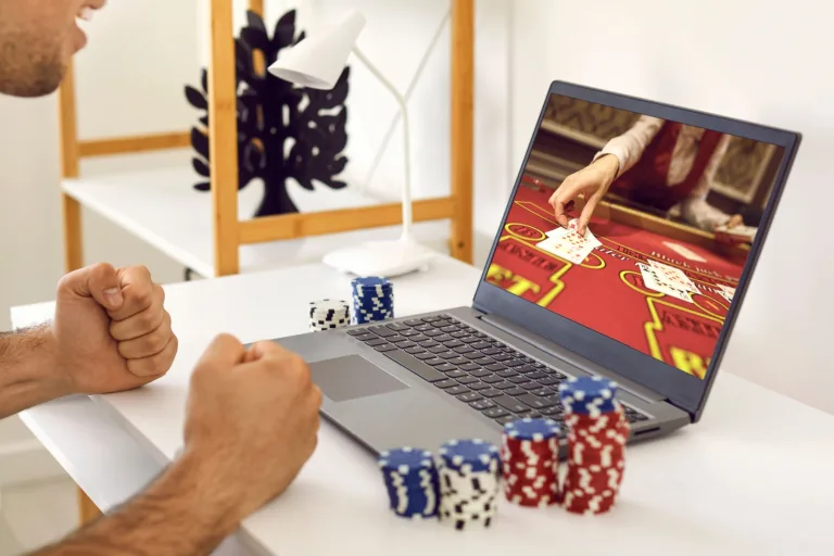Why Real Time Dealer Games Appeal to Leisure Seekers