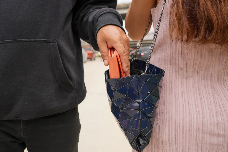 Decoy Wallets: The Fake Cash Trick Travellers Swear By