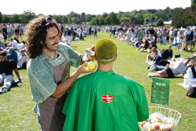 Only in London: tennis fans offered free haircuts while queueing in Wimbledon