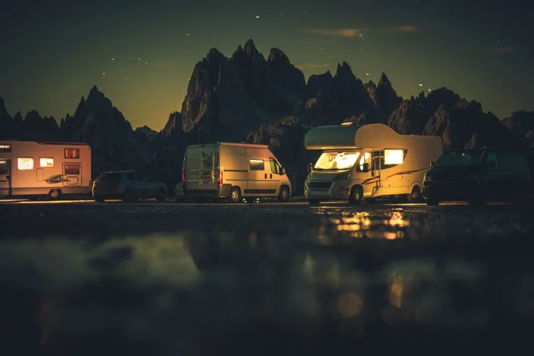Why More Independent Travellers Are Ditching Flights for Motorhome Road Trips