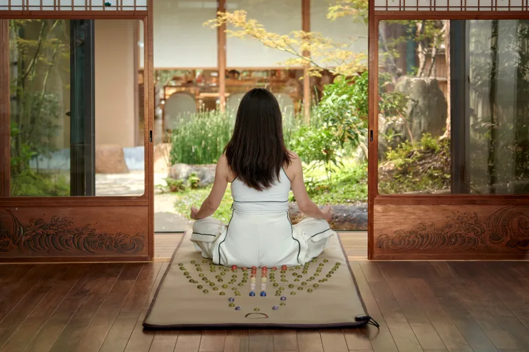 Komiyo Launches GemZen: The World’s First Heated Crystal Wellness Mat Bringing Japanese-Inspired Rituals of Stillness to Everyday Life