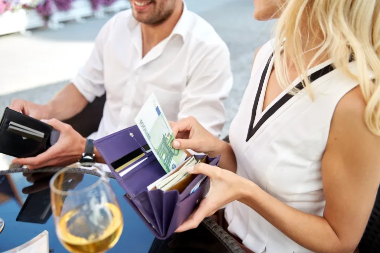 Overseas Spending: Practical Ways to Keep More in Your Pocket